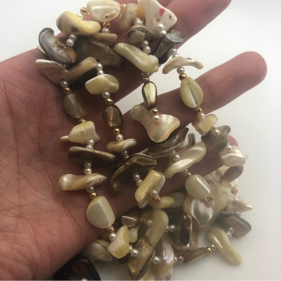 Vtg MOP Shell Beaded Endless Necklace No Clasp - 36” - Picture 3 of 3